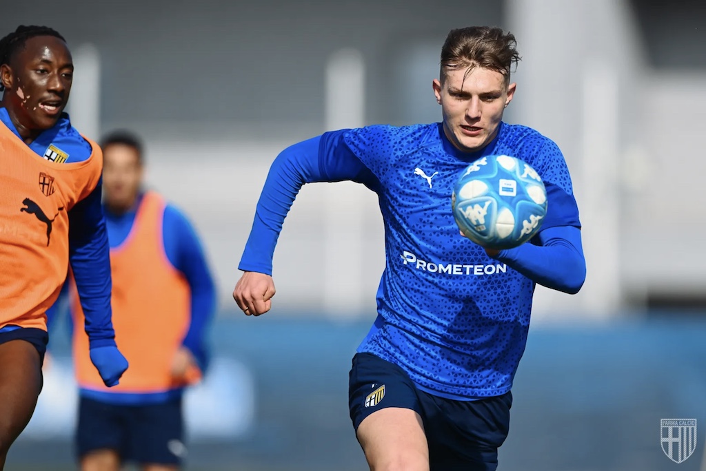 Adrian Benedyczak Parma Calcio 1913 in allenamento il 21 febbraio 2024