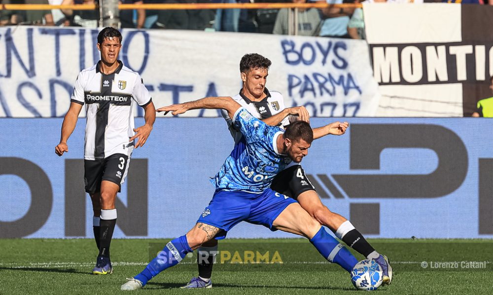 Parma Como 1 0 11a giornata Serie B 2022 2023 Botond Balogh e Alberto Cerri