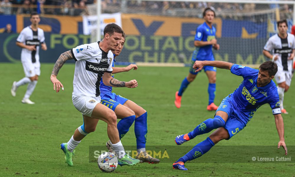 Parma Empoli 1 1 9a giornata Serie A 2024 2025 Dennis Man affronta Alberto Grassi