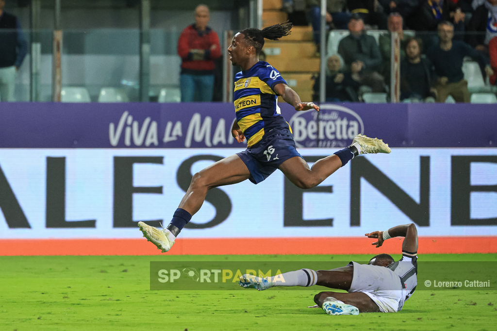 Parma Udinese 2 3 4a giornata Serie A 2024 2025 Woyo Coulibaly salta un avversario