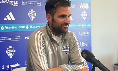 lallenatore del Como Cesc Fabregas in conferenza stampa