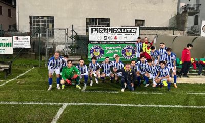 lundici di partenza della Futura Fornovo Medesano a bordo campo con lex presidente Squeri prima della partita contro il Masone 4 1 per la 10a giornata di Promozione 2024 2025