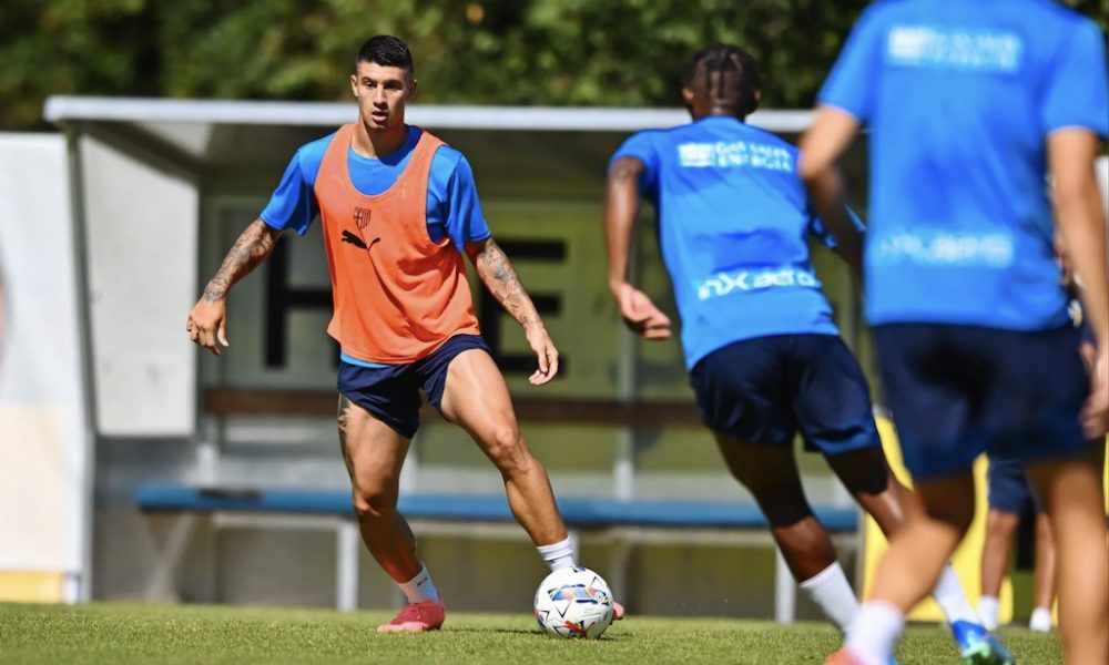 Lautaro Valenti difensore Parma Calcio in allenamento in ritiro a Bad Haring il 30 luglio 2024