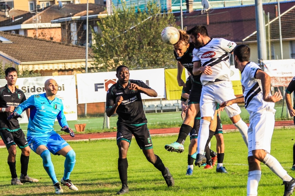 Lorenzo Bedogni segna di testa in Fidenza Bobbiese 1 1 11a giornata Promozione gir. A 2024 2025