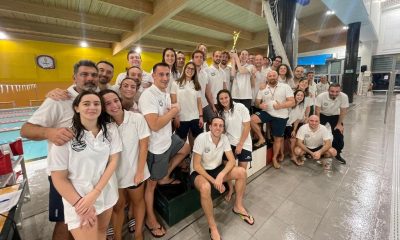 la squadra master Coopernuoto alla premiazione di societa