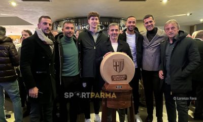 Cracolici Troianiello Kowalski Pecchia Hernani Coppola e Porta con la forma di Parmigiano Reggiano da Bertinelli il 10.12.2024