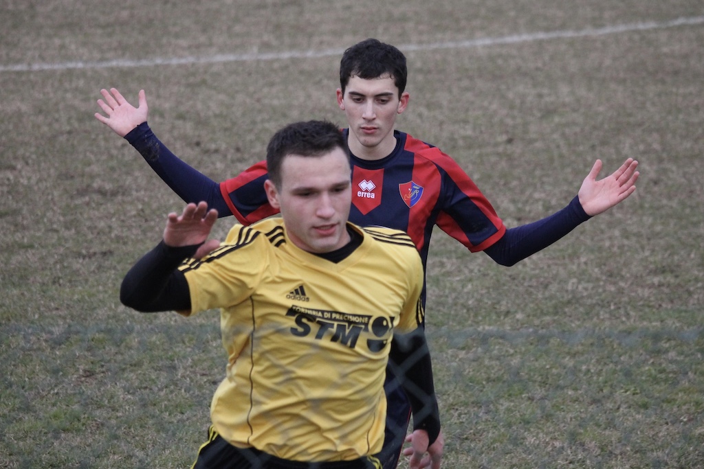 Francesco Nardomarino in azione in Zibello Pieve Borgonovese 1 2 6a giornata Prima Categoria gir. A 2024 2025