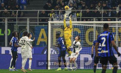 Inter Parma 3 1 15a giornata Serie A 2024 2025 Zion suzuki in presa alta