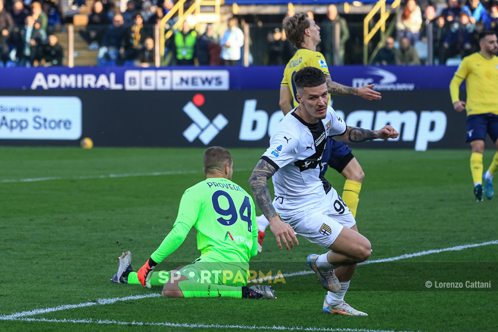 Parma Lazio 3 1 14a giornata Serie A 2024 2025 Dennis Man segna il gol che sblocca la partita