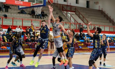 Lorenzo Restelli in Foppiani Fulgor Fidenza Fiorenzuola Bees 63 62 21° turno Serie B nazionale basket 2024 2025