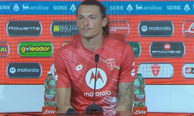 Milan Djuric attaccante Monza in conferenza stampa