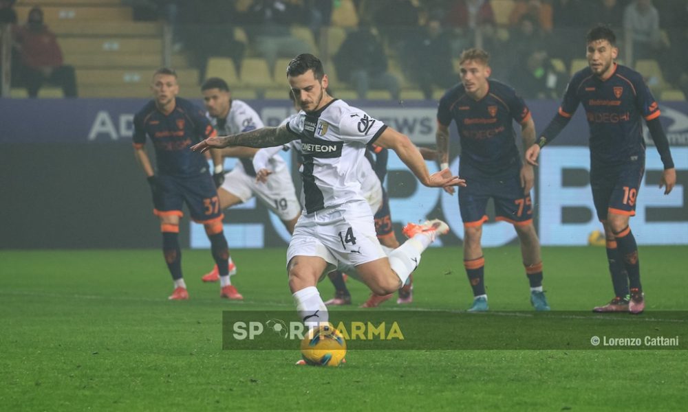 Il Parma tocca il fondo: al "Tardini" passa anche il Lecce (1-3) - SportParma