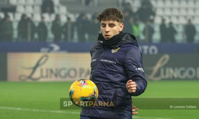 Parma Lecce 1 3 23a giornata Serie A 2024 2025 Adrian Bernabe nel riscaldamento