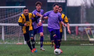 San Secondo Noceto 1 1 22a giornata Prima Categoria gir. A 2024 2025 Luigi Mariniello in conduzione palla inseguito da Alessandro Ravera