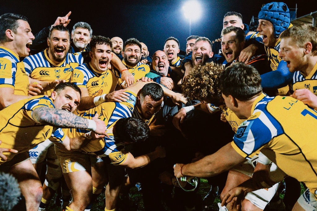 i giocatori delle Zebre Parma in festa dopo la vittoria su Edinburgh nell11a giornata di Uniter Rugby Championship