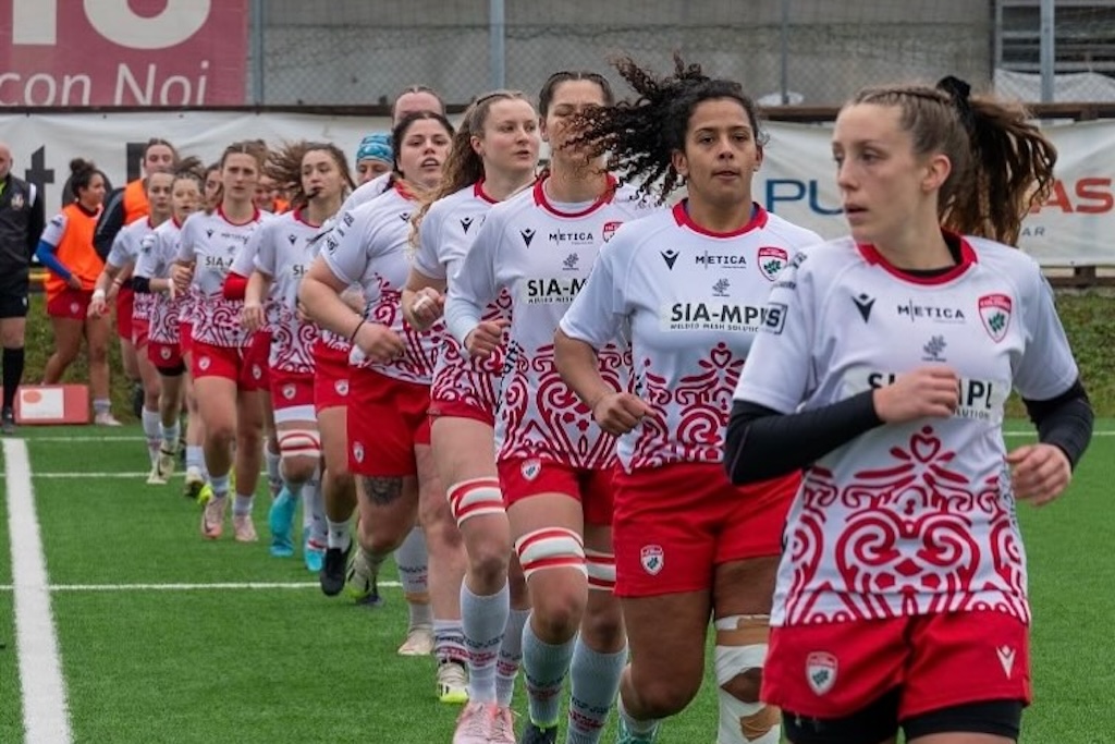 ingresso in campo Furie Rosse Rugby Colorno femminile