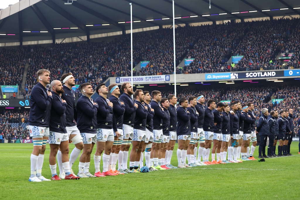 lItalrugby durante linno di Mameli al Sei Nazioni 2025