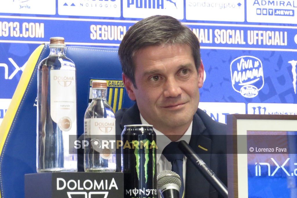 mister Cristian Chivu in conferenza stampa al Tardini il 20.02.2025