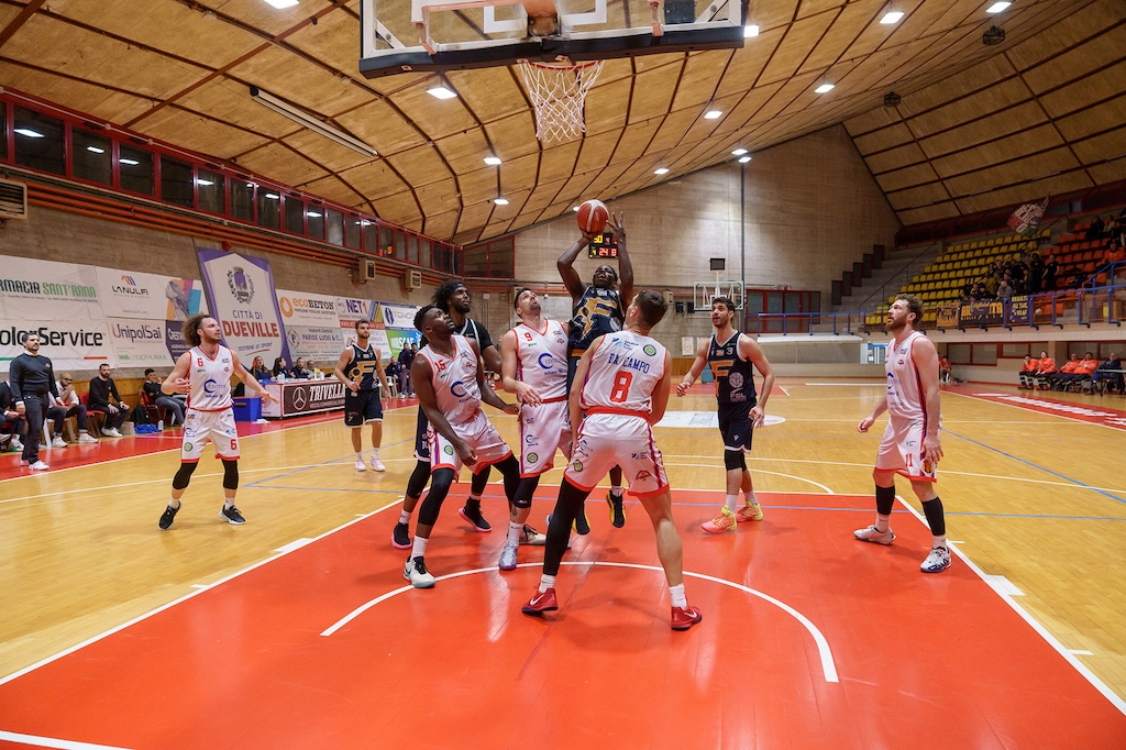 Levi Guimdo Valdo in Civitus Vicenza Foppiani Fulgor Fidenza 50 55 15a giornata Serie B Nazionale Basket 2024 2025