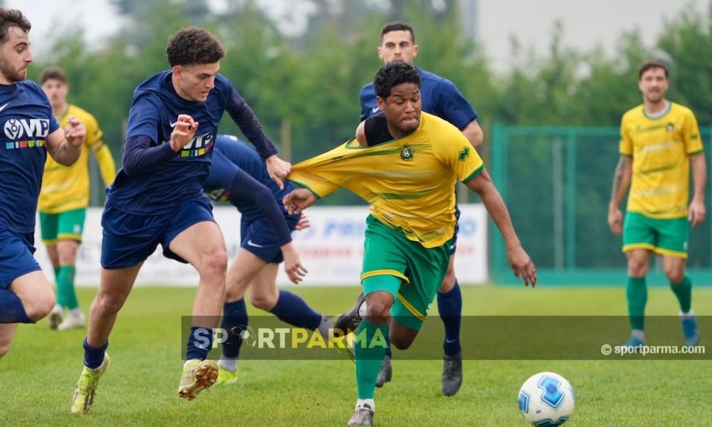Eccellenza, lotta playout: Colorno nelle mani della Fidentina. Calendari a confronto 1 Luis Angel Carrasco trattenuto per la maglia in in Colorno Rolo 0 0 28a giornata Eccellenza 2024 2025