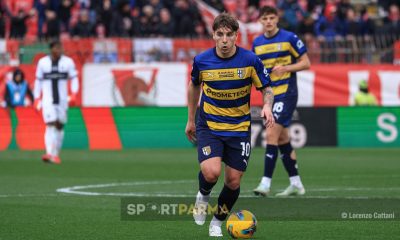 Monza Parma 1 1 29a giornata Serie A 2024 2025 Adrian Bernabe palla al piede