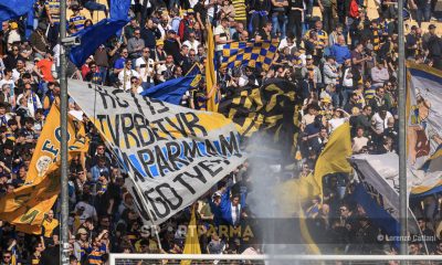 Parma Torino 2 2 28a giornata Serie A 2024 2025 bandiere gialloblu in Curva Nord