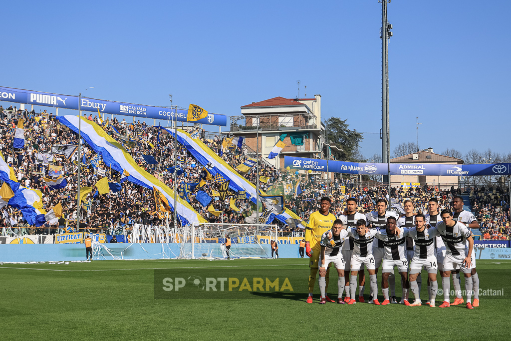 Parma Torino 2 2 28a giornata Serie A 2024 2025 undici di partenza crociato con la Curva Nord alle spalle