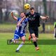 Team Traversetolo Marzolara 1 1 24a giornata Prima Categoria gir. B 2024 2025 Marco Rossetti insegue Tommaso Orlandini che si allunga il pallone di testa