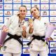 la judoka parmigiana Rebecca Valeriani a destra con la medaglia doro vinta in finale contro Elena Guarducci a sinistra nella Riga Senior European Cup