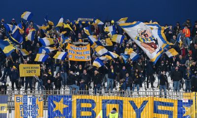 tifosi gialloblu nel settore ospiti in Monza Parma 1 1 il 2 marzo 2022 27a giornata Serie B 2021 2022