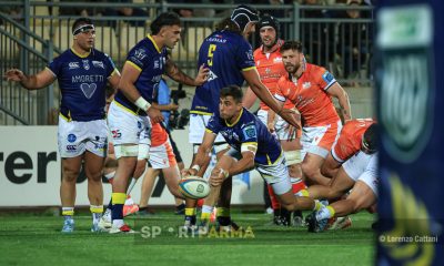 2025 04 25 XVI turno URC 2024 2025 Zebre Parma Edinburgh Rugby 25 25 Alessandro Fusco passa il pallone