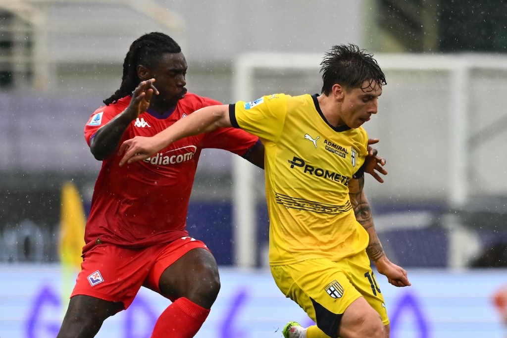Mercato: la Fiorentina abbandona la pista Bernabé 1 Moise Kean e Adrian Bernabe in Fiorentina Parma 0 0 32a giornata Serie A 2024 2025