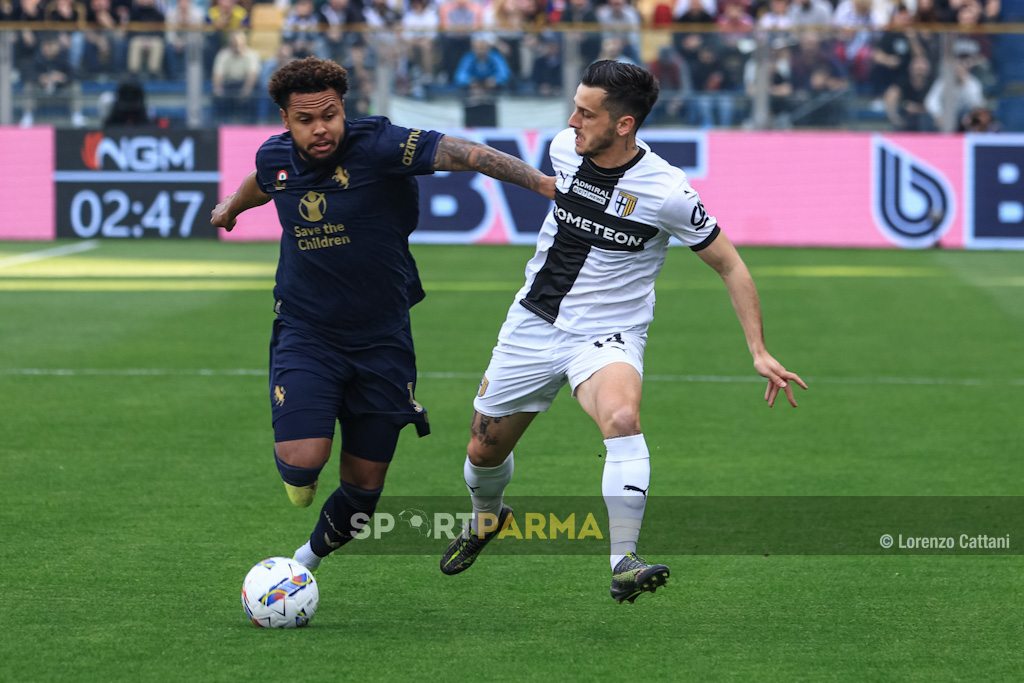 PAGELLE: Leoni re della difesa, Valeri mancino intonato 1 Parma Juventus 1 0 33a giornata Serie A 2024 2025 Weston McKennie ed Emanuele Valeri
