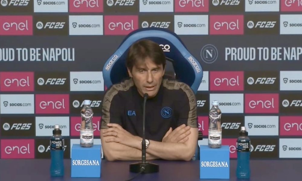 Antonio Conte allenatore Napoli in conferenza stampa