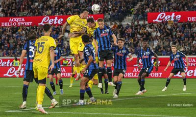 Atalanta Parma 2 3 38a giornata Serie A 2024 2025 Lautaro Valenti svetta di testa in mezzo alle maglie nerazzurre