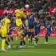 Atalanta Parma 2 3 38a giornata Serie A 2024 2025 Lautaro Valenti svetta di testa in mezzo alle maglie nerazzurre