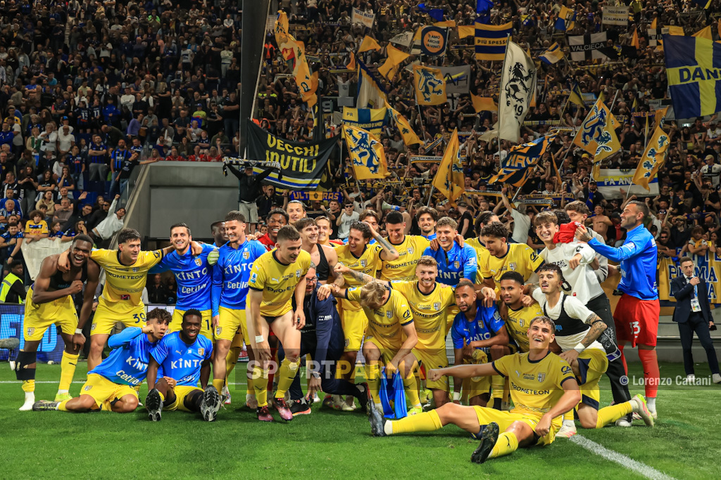 PAGELLE: Hainaut enfant prodige, ma è gloria per tutti 1 Atalanta Parma 2 3 38a giornata Serie A 2024 2025 i festeggiamenti della squadra a fione partita