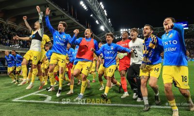 Atalanta Parma 2 3 38a giornata Serie A 2024 2025 la ola dei gialloblu sotto il settore ospiti