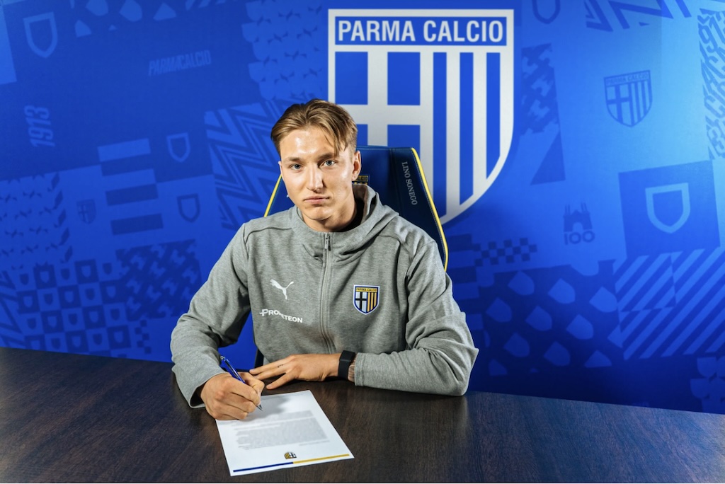 Dario Sits firma il rinnovo biennale con il Parma Calcio
