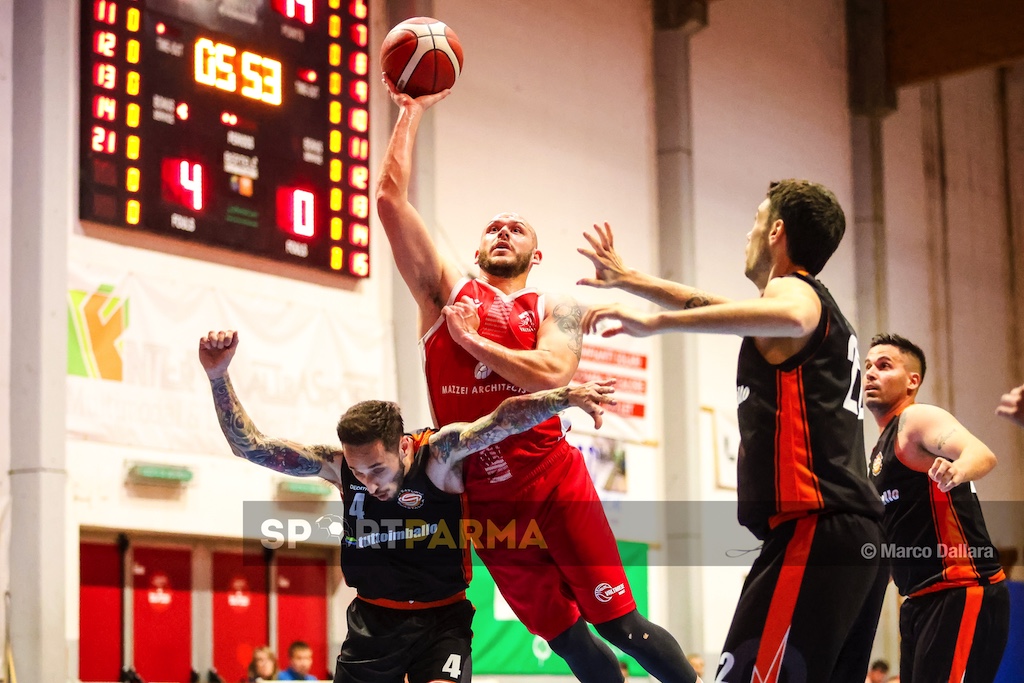 Mazzei Architects Valtarese-Guastalla 71-64, la fotogallery di SportParma 1 Mazzei Architects Saturno Guastalla 71 64 gara2 quarti di finale playoff Divisione Regionale 2 s.s. 2024 2025 Luca Giraud
