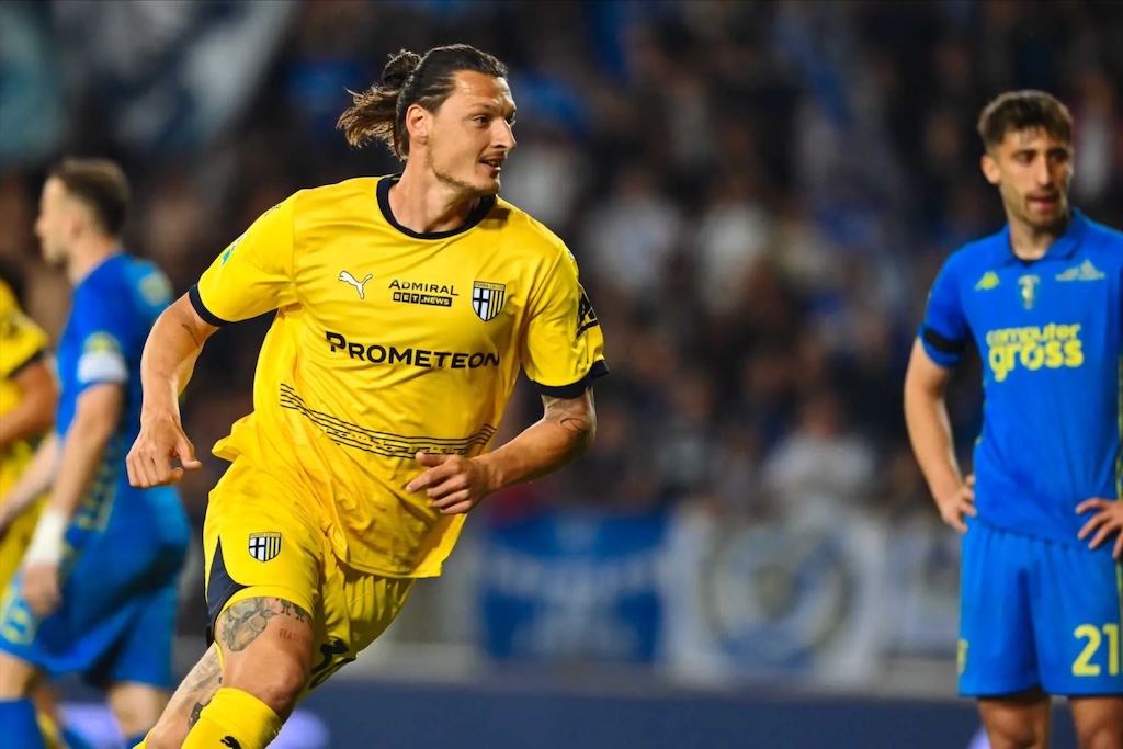 Parma, una nuova speranza. Ma la forza di Djurić non basta 1 Milan Djuric dopo il gol in Empoli Parma 2 1 36a giornata Serie A 2024 2025