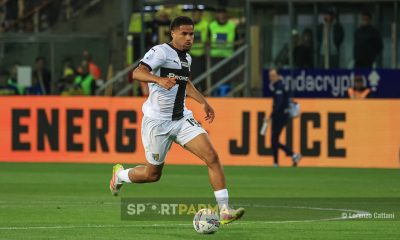Parma Napoli 0 0 37a giornata Serie A 2024 2025 Simon Sohm corre palla al piede