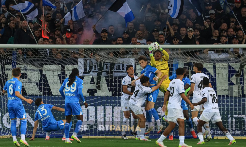 Parma Napoli 0 0 37a giornata Serie A 2024 2025 il portiere Zion Suzuki in presa