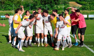 Team Traversetolo Solignano 3 1 finale playoff Prima Categoria gir. B 2024 2025 lesultanza dei rosanero a fine partita dopo la vittoria