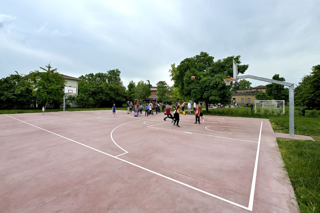 Comune di Parma: 80mila euro per riqualificare il campo da basket di Carignano 1 campo basket di Carignano