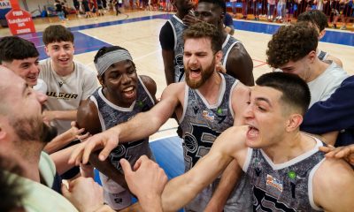 esultanza di squadra della Foppiani Fulgor Fidenza dopo la vittoria ai play in contro Vicenza