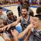esultanza di squadra della Foppiani Fulgor Fidenza dopo la vittoria ai play in contro Vicenza