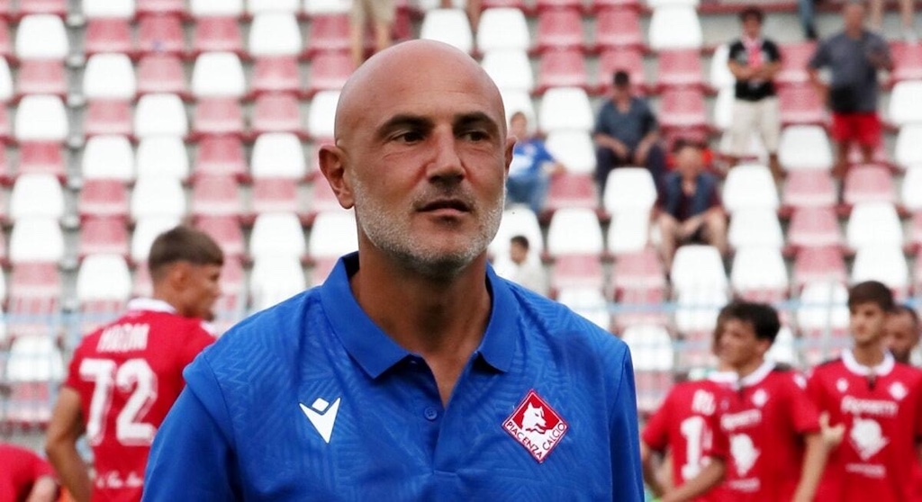 Maccarone a SP: «Il Parma a Empoli ha peccato d'inesperienza» 1 mister Massimo Maccarone Piacenza Calcio Serie D 2023 2024