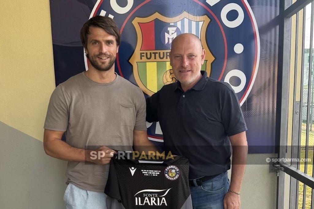 Mercato: colpi per FFM e Salso, bis a Palanzano. Monticelli, sì di Gratis 1 Andrea Bedotti nuovo acquisto della Futura Fornovo Medesano con il ds Lorenzo Ragionieri