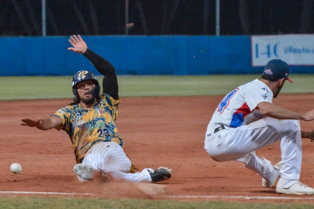 Il Parma Clima s’impone a San Marino, primato sempre più blindato 1 Anthony Concepcion Parma Clima scivola in terza base foto Lauro Bassani